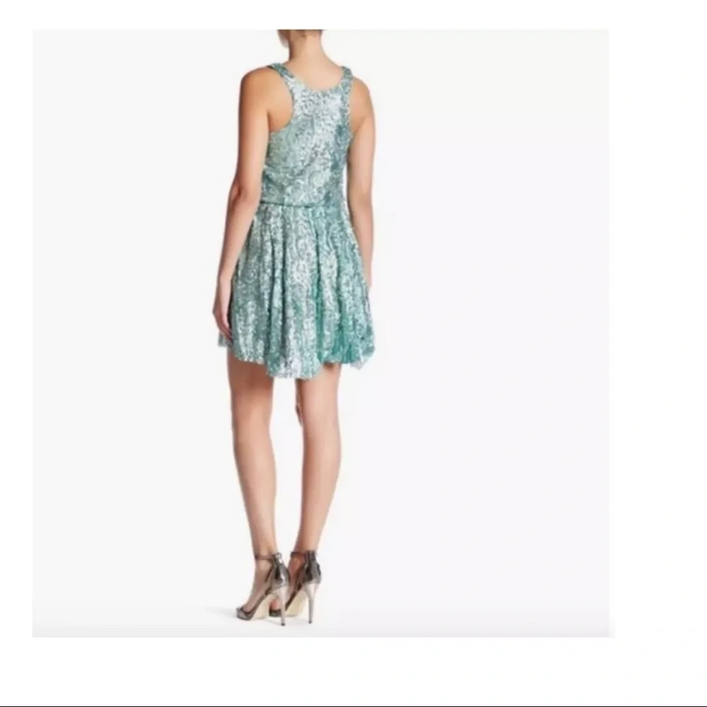 NEW! $220 Dress the Population Maryann Sleeveless Sequin Dress [SZ‎ Medium ]